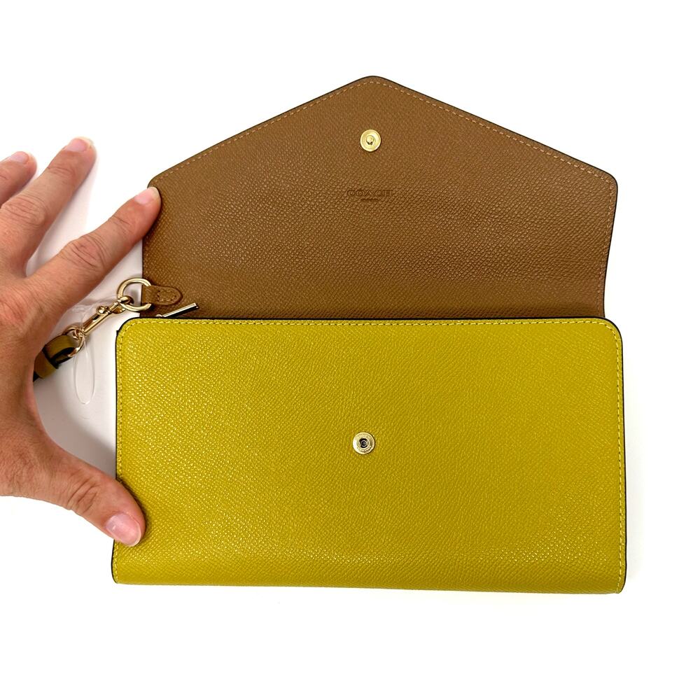 Coach Travel Envelope Wallet Wristlet in Chartreuse Yellow Leather C0707 - Picture 3 of 9